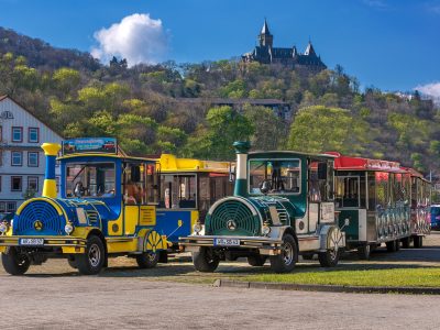 Bahn zum Schloß